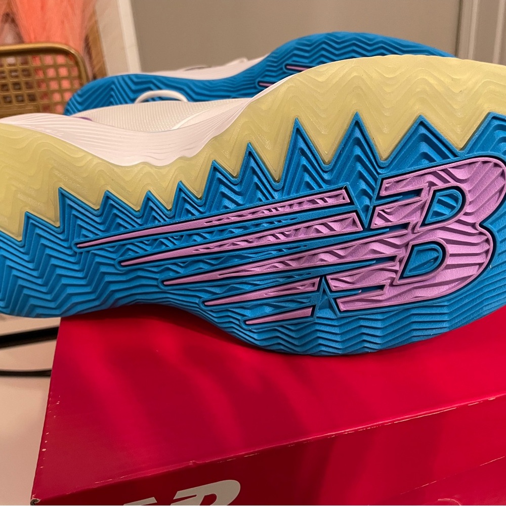 New In Box Men’s New Balance Hesi Low Unity of Sport - Picture 6 of 7